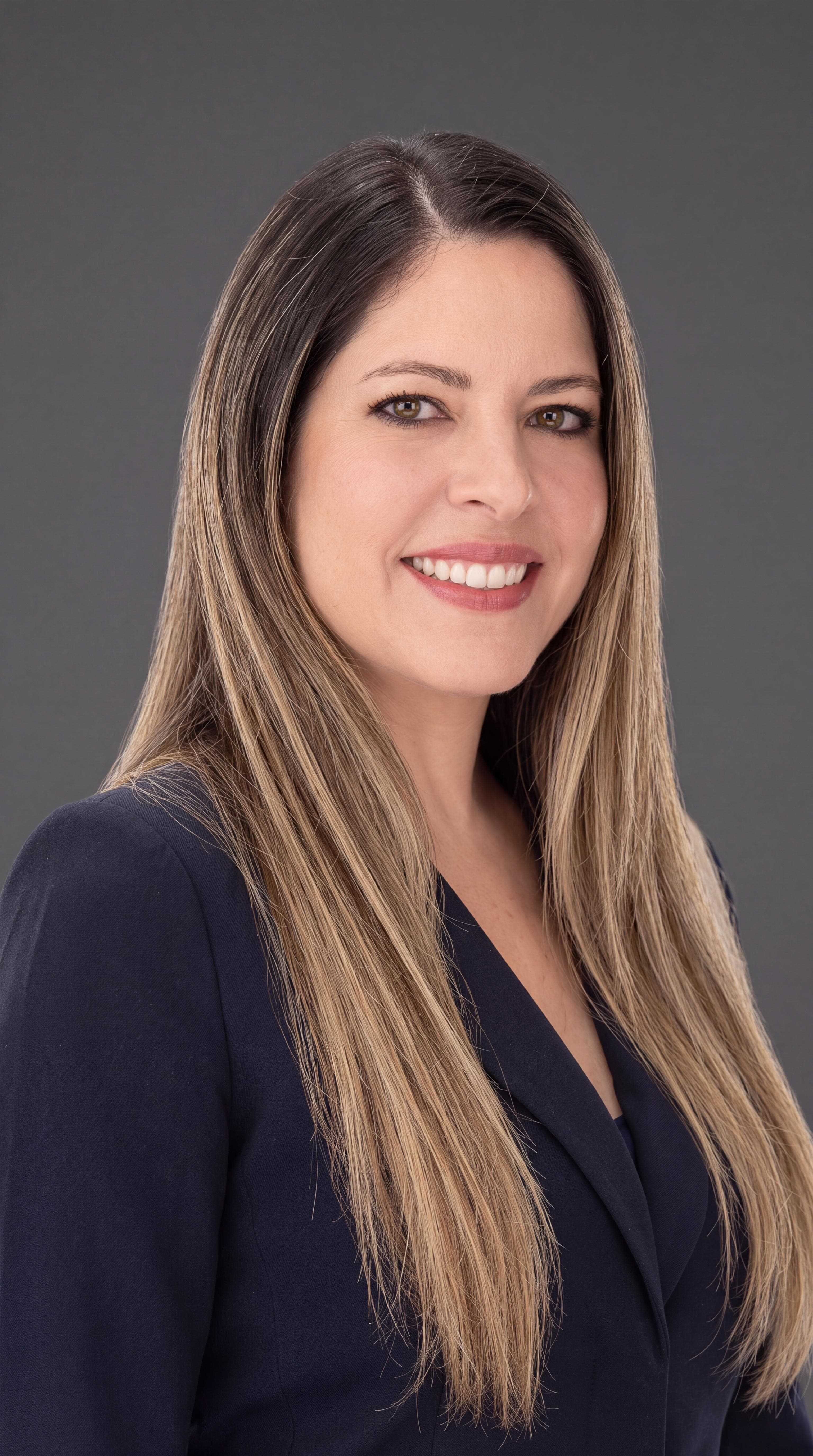 Emily J Vega Lopez