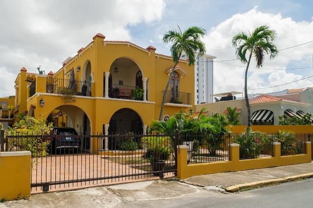 Propiedad Estilo Español Colonial en Miramar