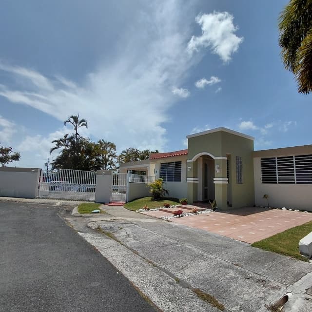 RESIDENCIA, URB. LLANOS DE GURABO, GURABO